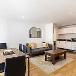 Bright Battersea Apartment