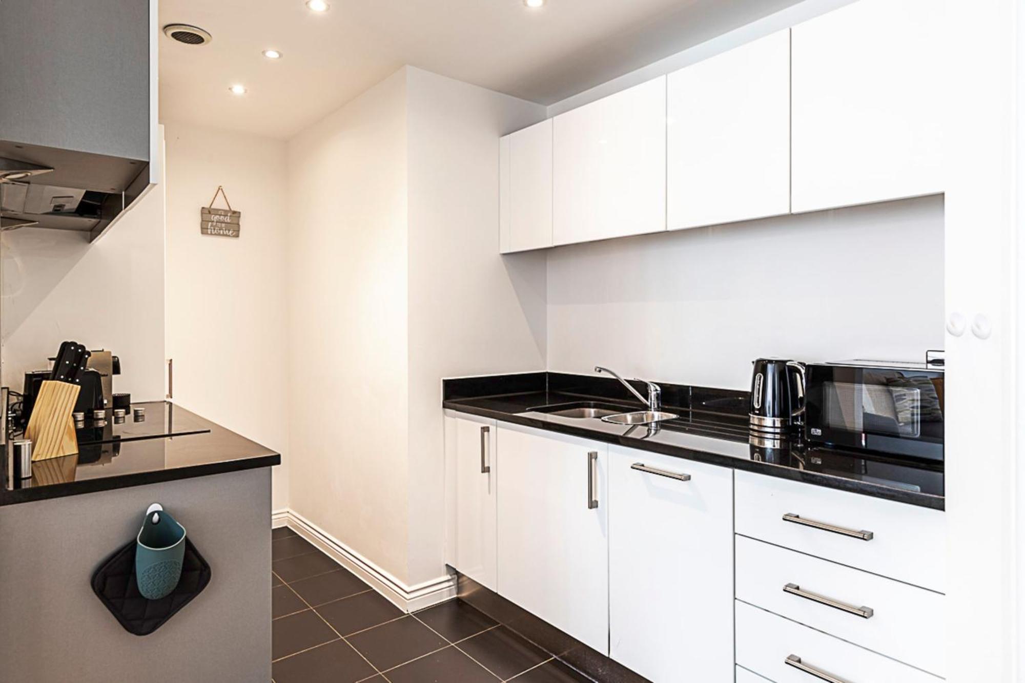 Bright Battersea Apartment